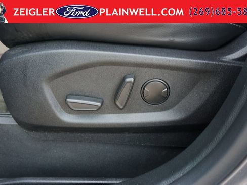 Used 2023 Ford Edge SEL AWD/4WD image 17