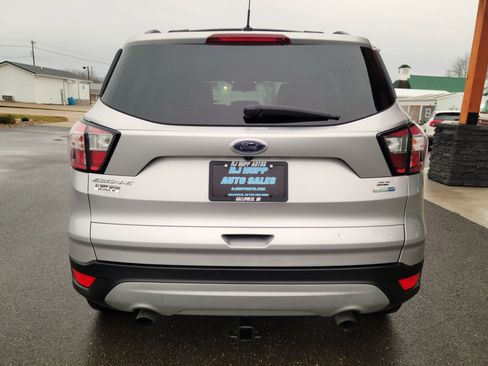 Used 2018 Ford Escape SE image 5