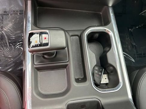 Used 2025 Chevrolet Silverado 1500 LTZ w/ Technology Package AWD/4WD image 23