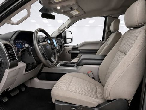 Used 2017 Ford F250 XLT w/ XLT Premium Package AWD/4WD image 11