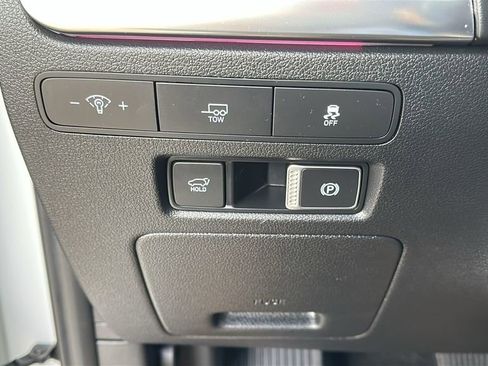 Used 2025 Hyundai Palisade Calligraphy image 21