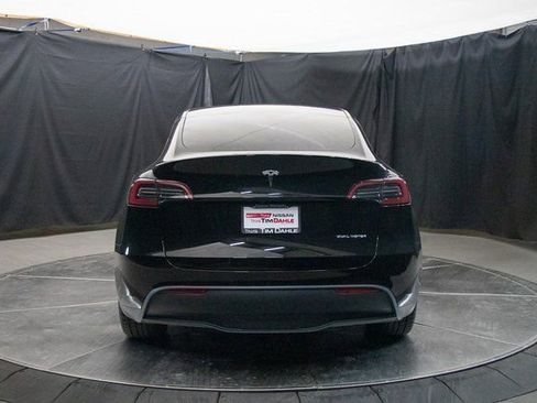 Used 2023 Tesla Model Y Long Range image 11