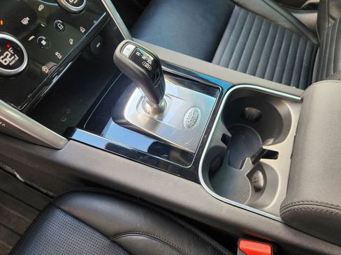 Used 2020 Land Rover Discovery Sport S image 19