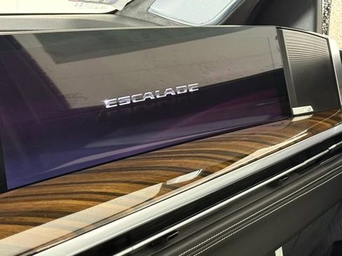 New 2026 Cadillac Escalade Platinum Sport w/ LPO, ONYX Package AWD/4WD image 24