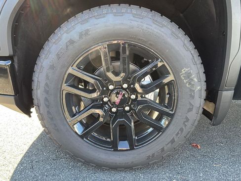 New 2026 GMC Sierra 1500 Elevation image 10