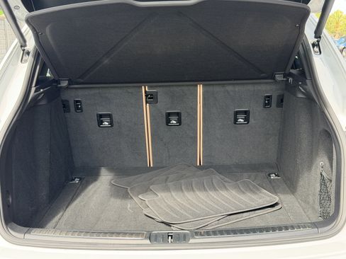 Certified 2024 Porsche Macan AWD/4WD image 14