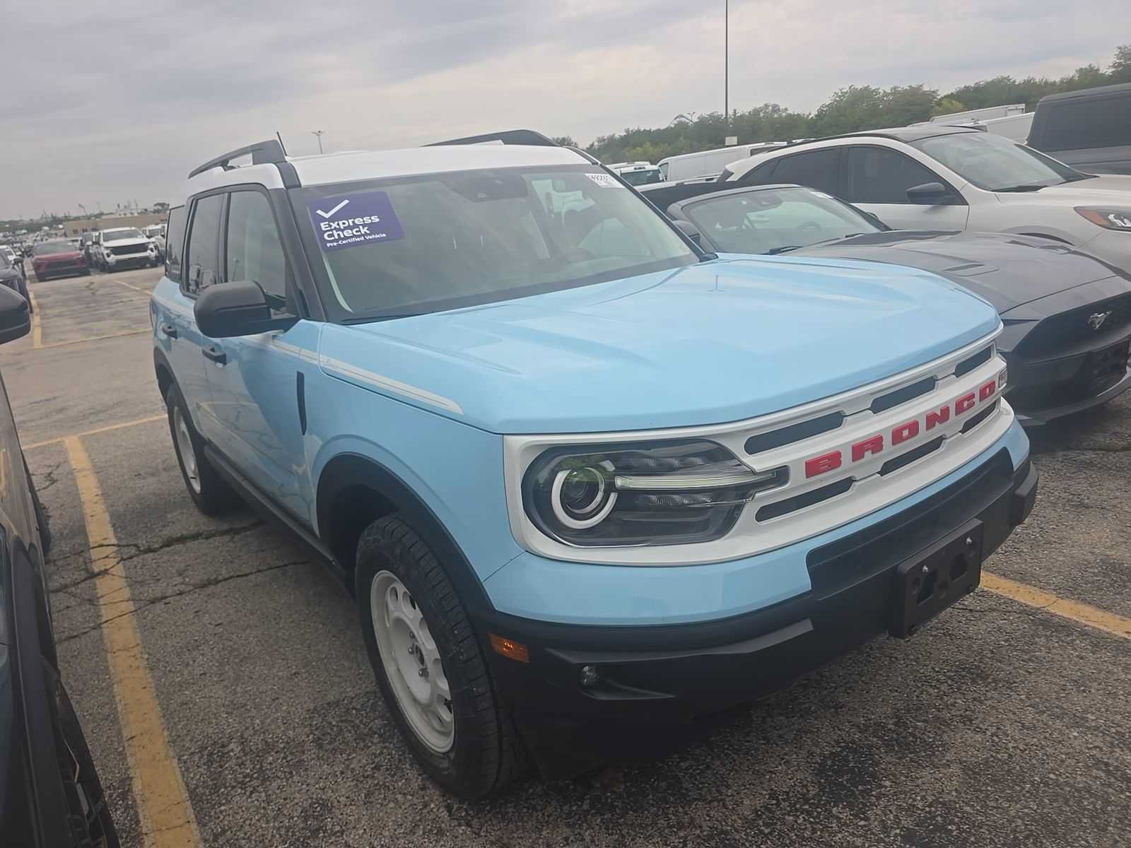 Used 2024 Ford Bronco Sport Heritage w/ Heritage Convenience Package AWD/4WD image 2