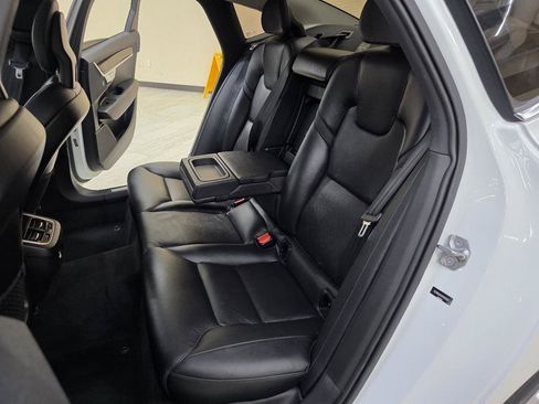 Used 2017 Volvo S90 T5 Momentum w/ Vision Package FWD image 25