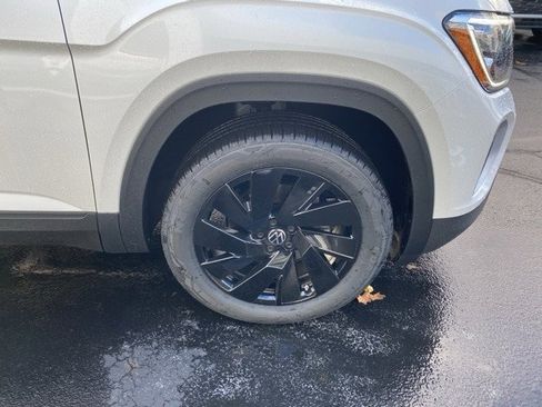 New 2026 Volkswagen Atlas SE image 21