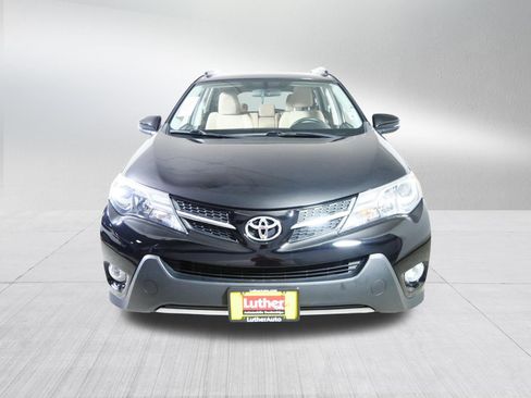 Used 2015 Toyota RAV4 XLE AWD/4WD image 2