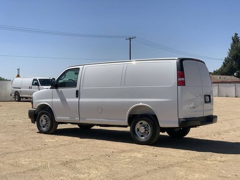 New 2026 Chevrolet Express 2500 RWD image 6