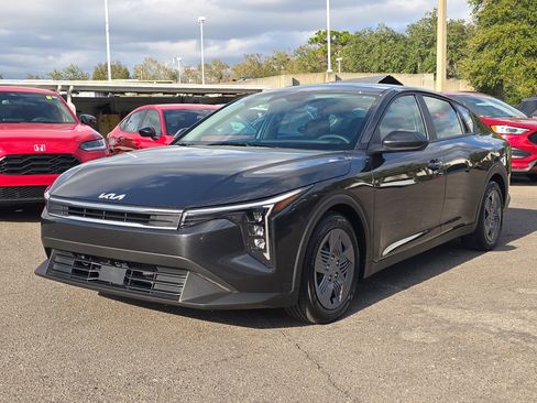 Certified 2025 Kia K4 LX image 4