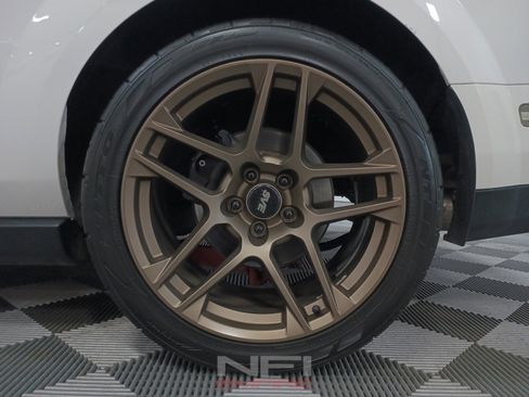 Used 2007 Ford Mustang Shelby GT500 RWD image 29