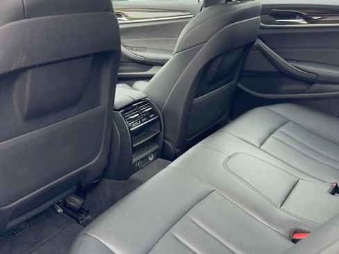 Used 2019 BMW 530i xDrive w/ Convenience Package AWD/4WD image 24