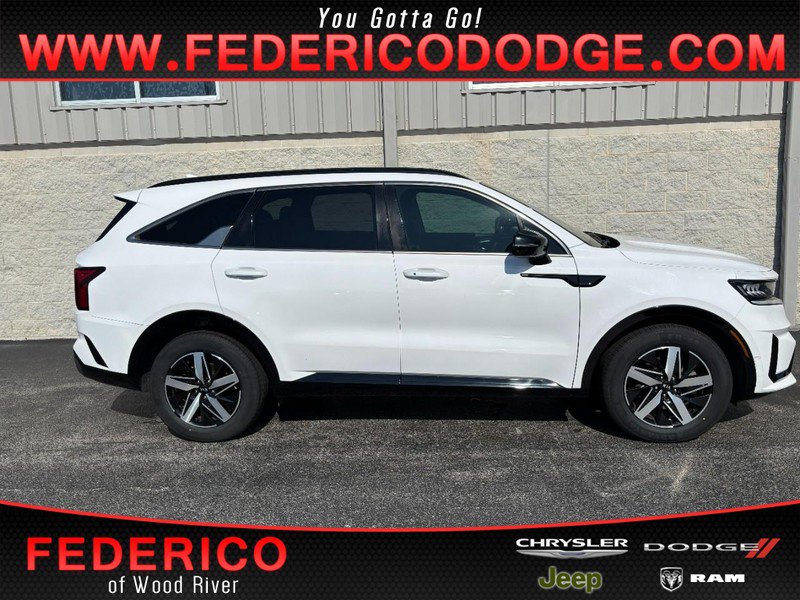 Used 2021 Kia Sorento S FWD image 1
