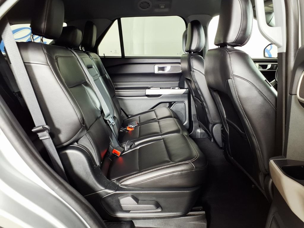 Used 2023 Ford Explorer XLT w/ Equipment Group 202A AWD/4WD image 11