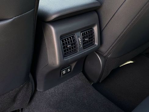 Used 2025 Toyota Camry SE image 26