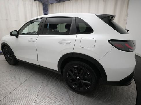Certified 2024 Honda HR-V Sport image 32