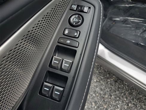 Certified 2023 Acura MDX FWD w/ Technology Package image 22