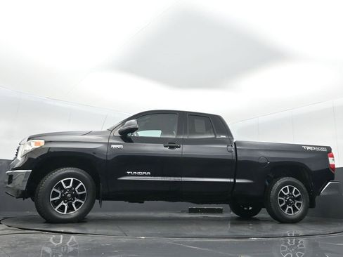 Used 2017 Toyota Tundra SR5 image 28