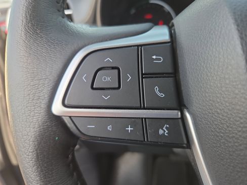 Certified 2024 Toyota Sienna XLE image 26