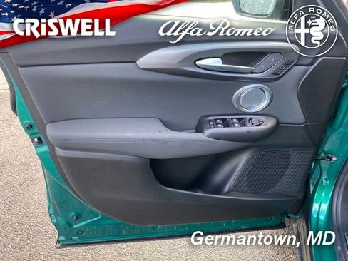 New 2024 Alfa Romeo Tonale Veloce image 15