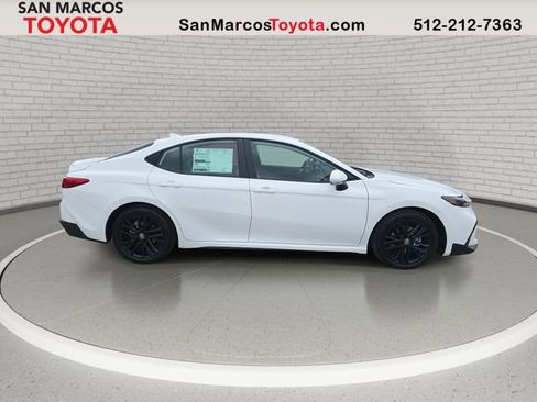 New 2026 Toyota Camry SE image 4