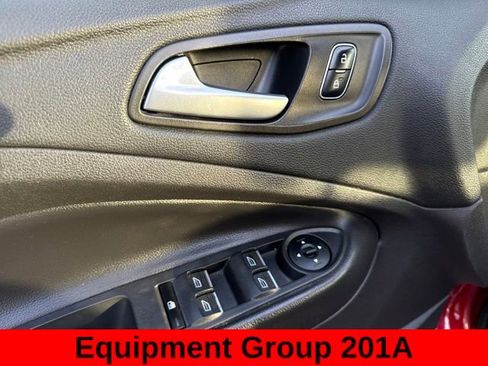 Used 2017 Ford Escape SE w/ Equipment Group 201A image 16