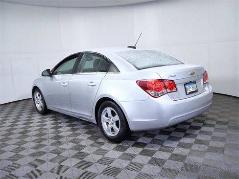 Used 2015 Chevrolet Cruze LT image 6