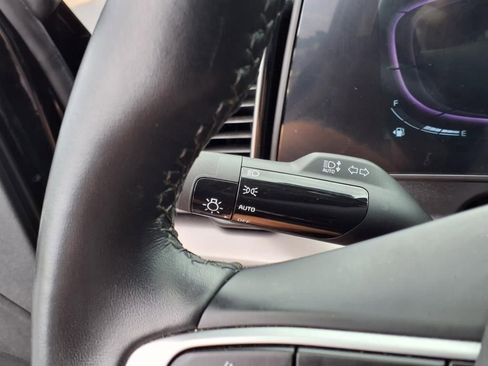 Used 2024 Kia Sportage EX image 20