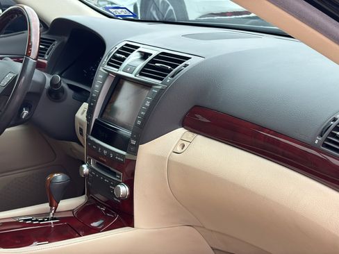 Used 2011 Lexus LS 460 w/ Comfort Pkg image 29