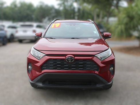 Used 2019 Toyota RAV4 XLE FWD image 17