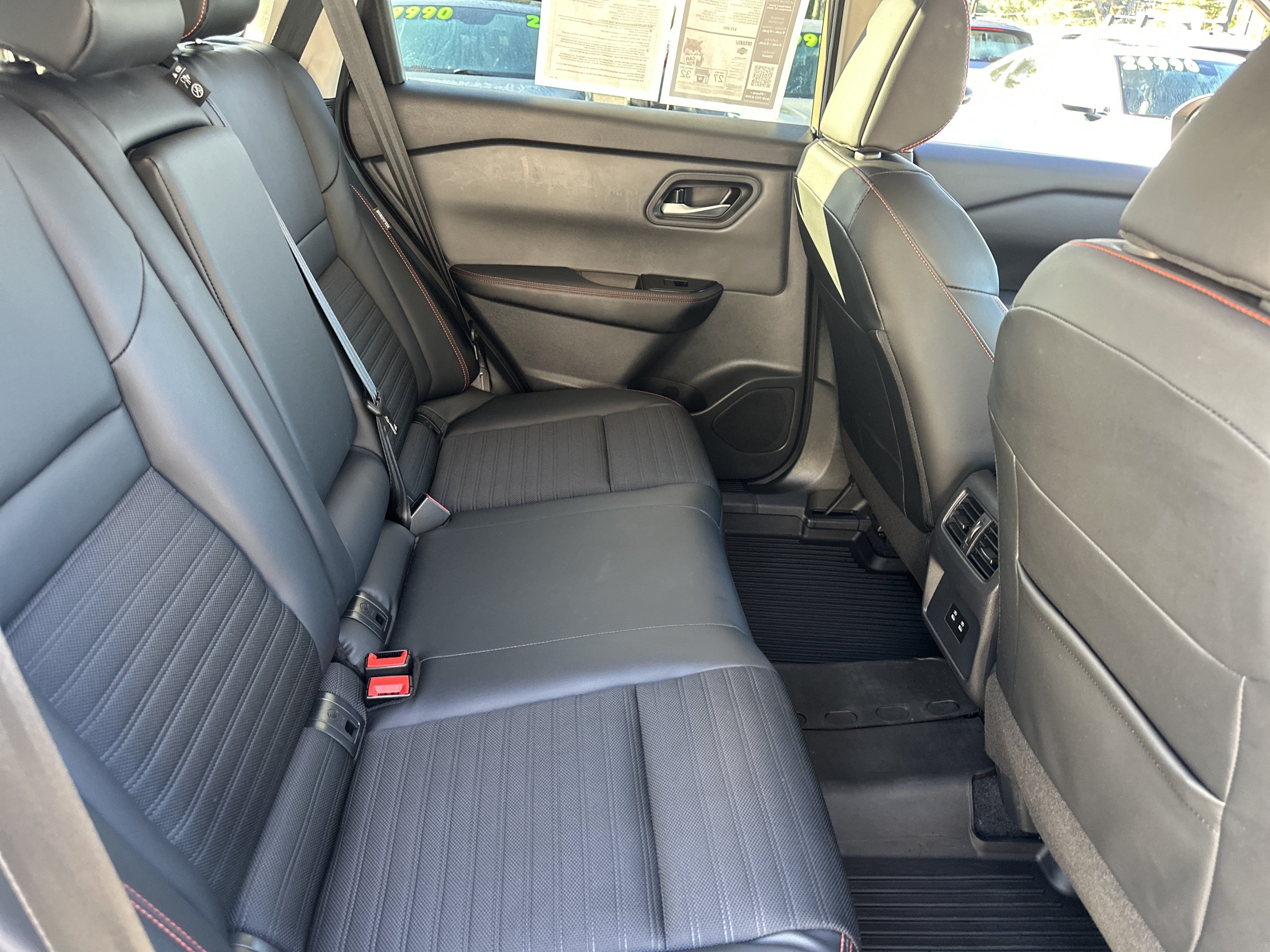 Used 2026 Nissan Rogue SV AWD/4WD image 14