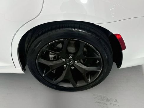 Used 2022 Chrysler 300 Touring w/ Sport Appearance Package RWD image 29