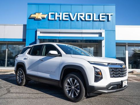 New 2026 Chevrolet Equinox LT image 1