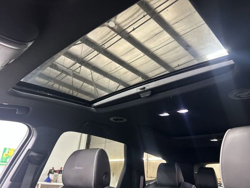 Certified 2023 Buick Enclave Avenir w/ Avenir Technology Package image 20