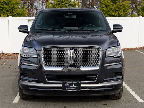 Used 2023 Lincoln Navigator L Reserve AWD/4WD image 2