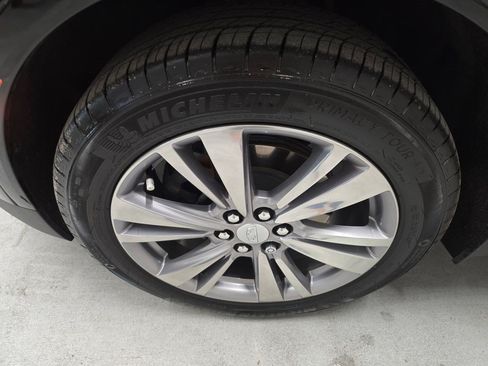 Used 2024 Cadillac XT5 Premium Luxury FWD image 9
