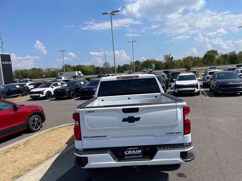 Used 2022 Chevrolet Silverado 1500 Custom w/ Safety Confidence Package RWD image 7