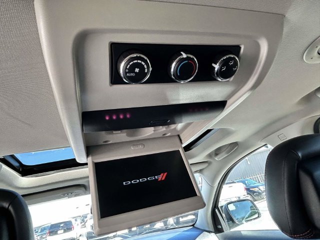 Used 2015 Dodge Journey R/T w/ Flexible Seating Group FWD image 18