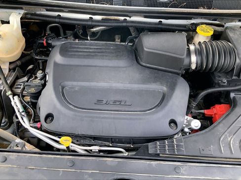 Used 2020 Chrysler Pacifica Limited w/ Advanced Safetytec Group FWD image 33