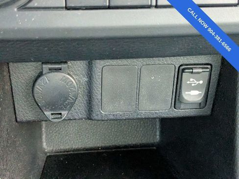 Used 2015 Toyota Corolla LE FWD image 23