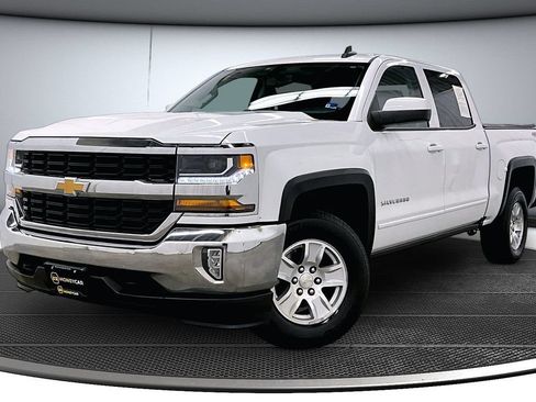 Used 2018 Chevrolet Silverado 1500 LT w/ All Star Edition AWD/4WD image 3