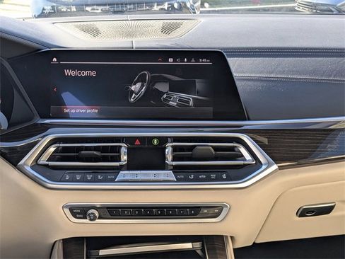 Used 2019 BMW X5 xDrive50i w/ M Sport Package image 18