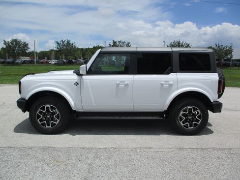 New 2025 Ford Bronco Outer Banks image 4