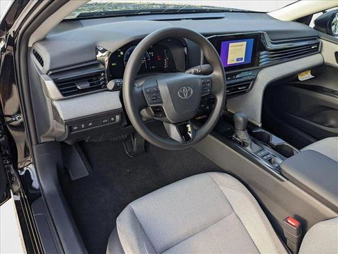 New 2025 Toyota Camry LE image 3