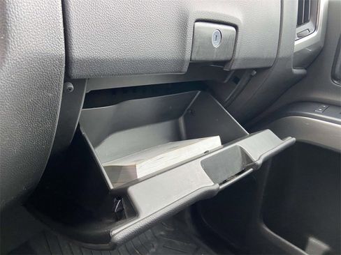 Used 2018 Chevrolet Silverado 1500 LT w/ All Star Edition image 29