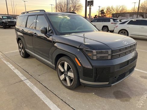 Used 2024 Hyundai Santa Fe Limited image 2