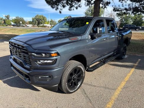Used 2025 RAM 2500 Big Horn AWD/4WD image 1
