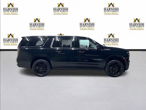 New 2026 Chevrolet Suburban High Country image 6